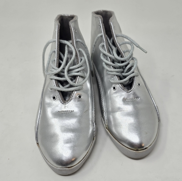 Vintage 1993 Silver Metallic LA Gear Sneakers 7 - Picture 2 of 11